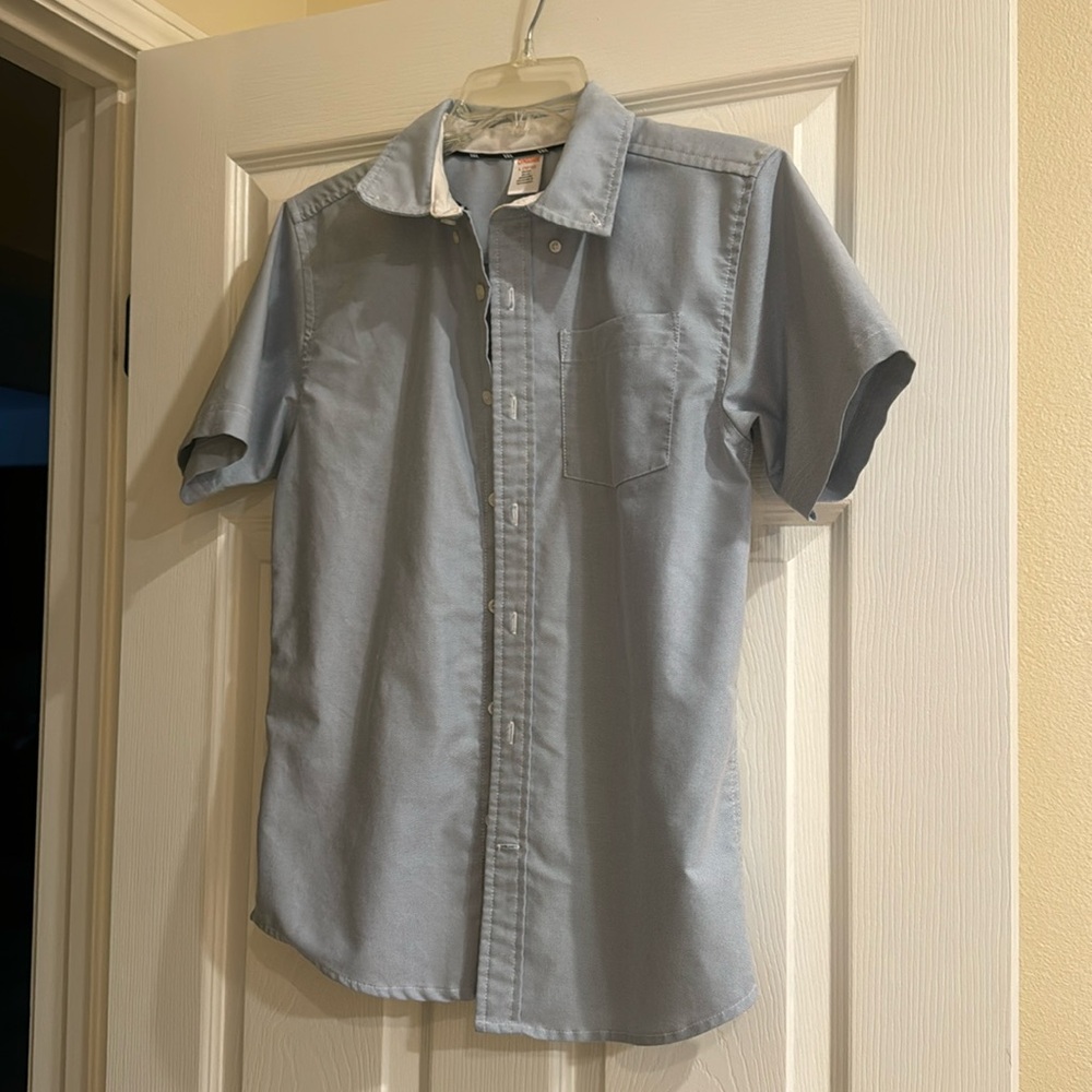 Gymboree short-sleeved buttoned down shirt